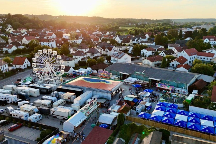 Archivfoto oben, Grafik unten: Gemeinde Wolnzach